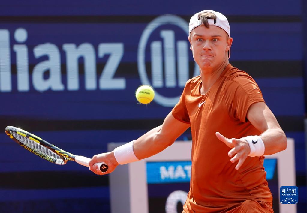 过控制中场 过控制中场